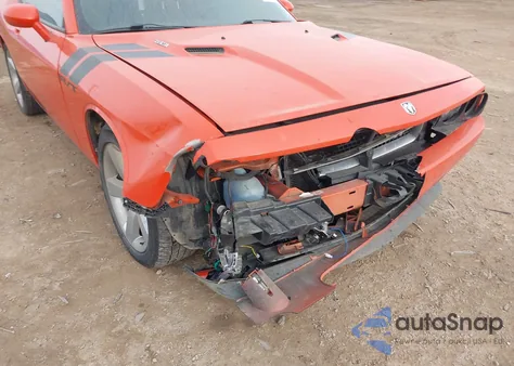 2010 Dodge Challenger R/T z USA, uszkodzony, nr VIN 2B3CJ5DT8AH200201